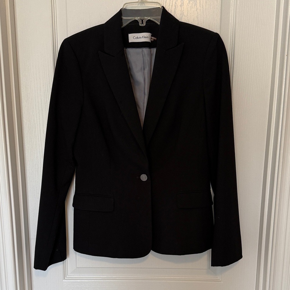 Calvin Klein Women's Elegant Suit Jacket Size 8
